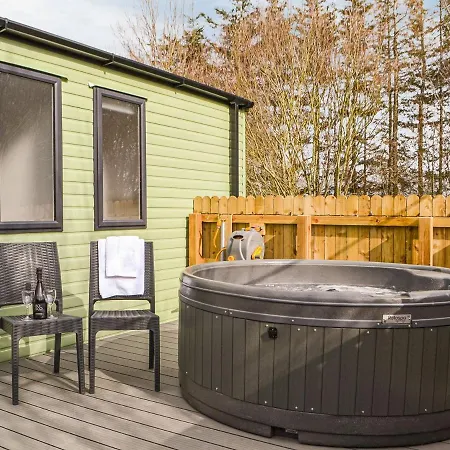 Beech Tree בית נופש *